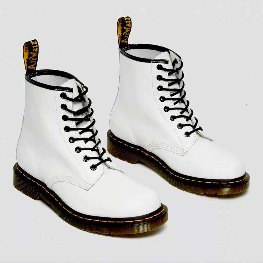 Dr. Martens White Black 1460 Smooth Leather Lace Up Boots NWT